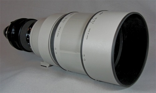 Tochigi Nikon 300mm T2.2 lens with HK-29 Lens Hood (52,965 bytes)