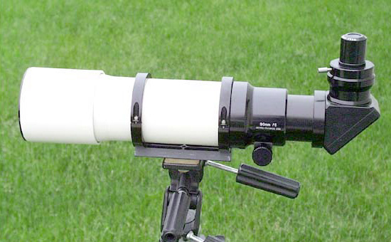 Astro-Physics 90mm Telescope (70748 bytes)