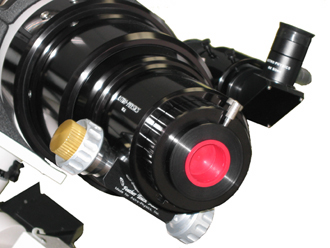 Feather Touch<font size=-1><sup>®</sup></font> focuser knobs (24,150 bytes).
