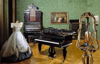 Bosendorfer at Strauss home.