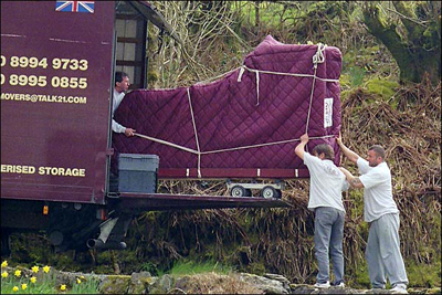 Unloading Bosendorfer 275 1