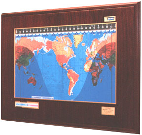 Geochron Boardroom Model in Mahogany finish (79,294 bytes)