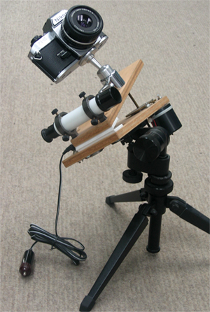 Astro Kits Camera Drive Kit with camera and tripod (121,388 bytes).