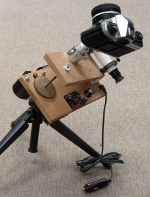 Astro Kits Camera Drive Kit with camera and tripod (110,900 bytes).