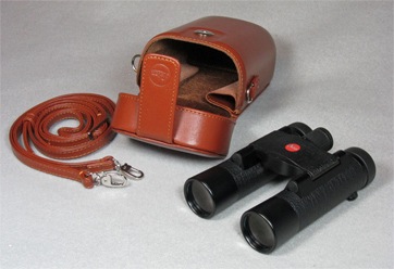 Leica 10x25 BL Ultravid with brown leather case (26,786 bytes)