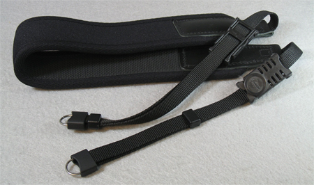 Comfort Neoprene Strap for Leica binocular (94,407 bytes)