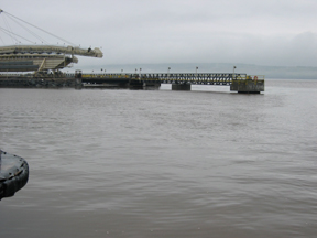 Gypsum Loading Pier at Hantsport near high tide (33,788 bytes)