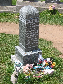 Headstone of unknown boy (60,739 bytes)