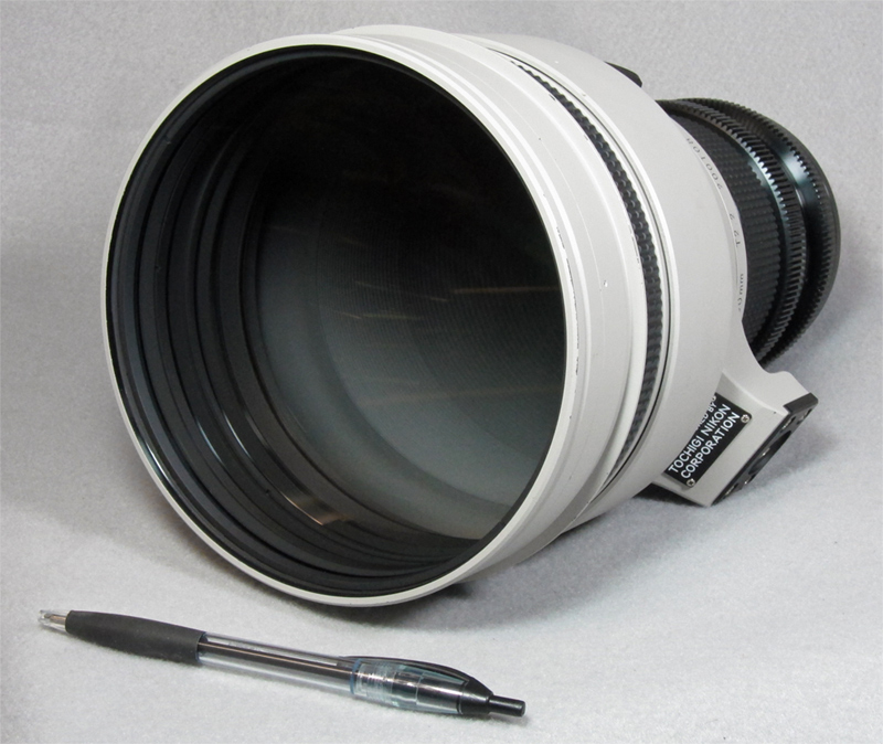 nikon 300mm telephoto lens