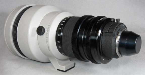 Tochigi Nikon 300mm T2.2 lens (49,352 bytes)