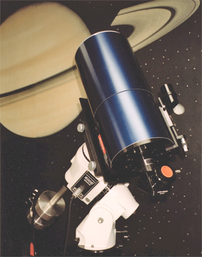 Questar Seven Astro barrel viewed from rear left on optional Astro-Physics Model 600E GTO Mount) (123,818 bytes)
