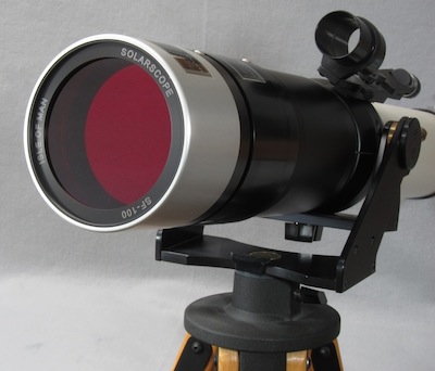 Solarscope DSF-100 Filter attached to TeleVue NP101 telescope (36,448 bytes)