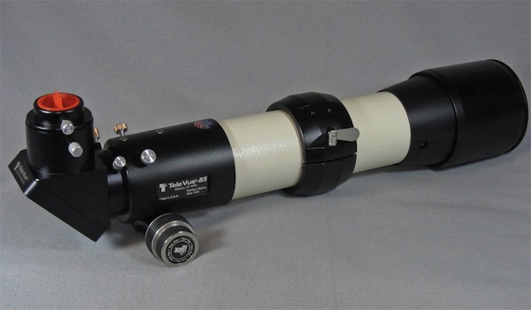 TeleVue 85 right rear view showing Feathertouch Focuser (30,291 bytes)