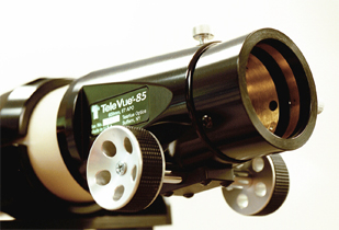 2 inch focuser (TeleVue 85 telescope shown) without accessories, showing no mar clamp lock mechanism (53,195 bytes)
